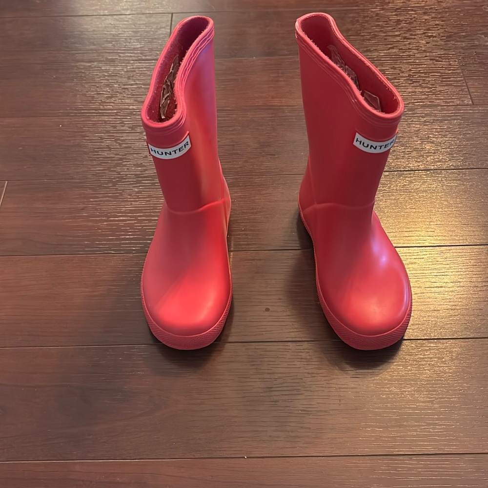 Hot pink Hunter rain boots size 9